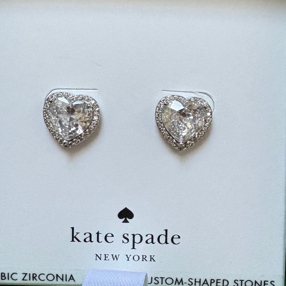 NIB Kate Spade New York My Love Heart Stud earrings - Picture 2 of 9